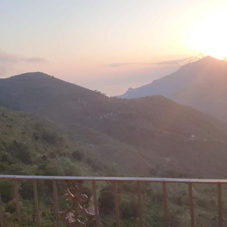 Appartamento "Al Borgo Antico" Aieta Екстер'єр фото